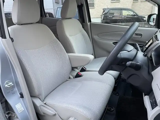 日産 デイズ X Vセレ +SeftyⅡ 福岡県 2015(平27)年 3.5万km クールシルバー ワンオーナー/純正ディーラーナビ/・Bluetooth/・フルセグTV/・CD/DVD/・SD/・USB/・AUX/アラウンドビューモニター/プリクラッシュセーフティー/アイドリングストップ/横滑り防止システム/ETC/電動格納ミラー/純正フロアマット/プッシュスタート/保証書/取扱説明書