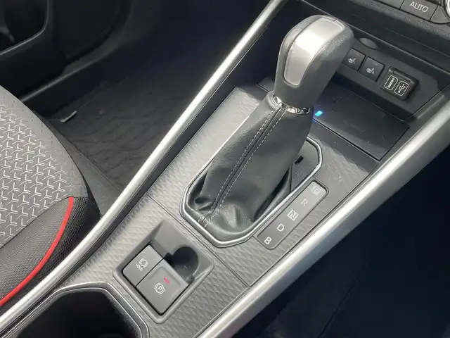 トヨタ ライズ Z 千葉県 2024(令6)年 0.5万km スムースグレーマイカメタリック ワンオーナー/保証書/取説/距離4753km/純正9インチディスプレイオーディオ/Apple CarPlay/Android Auto/フルセグTV/Bluetooth/360°モニター/スマートアシスト/衝突回避支援/レーンキープコントロール/アダプティブクルーズコントロール/ブラインドスポットモニター/オートホールド/パーキングアシスト/前席シートヒーター/社外前後ドライブレコーダー/純正17インチAW（オールシーズンタイヤ）/スペアキー　1本/ETC