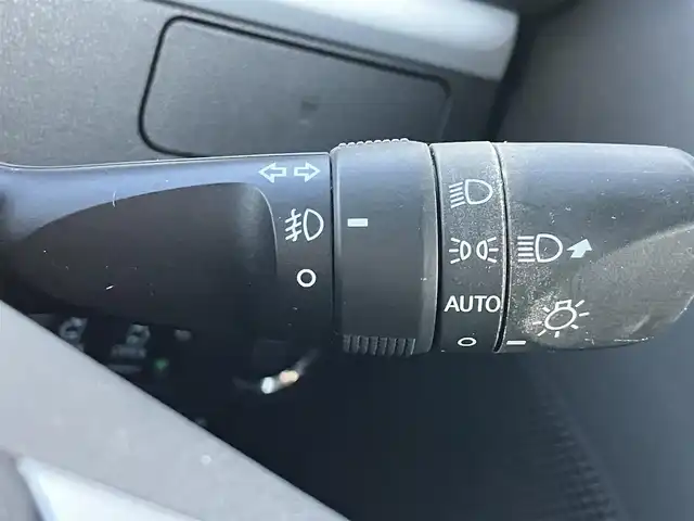 ダイハツ タント カスタム RS トップED SA Ⅲ 静岡県 2018(平30)年 3.4万km パールホワイトⅢ エンジンスタートボタン/保証書/記録簿/取扱説明書/パワーステアリング/パワーウィンドウ/アイドリングストップ/ターボ/スマートキー/スペアキー1本/オートエアコン/USB入力端子/HDMI/ETC/純正8型ナビ（CD/DVD/BT/フルセグ）/純正フロアマット/ハーフレザーシート/D席シートヒーター/両側パワースライドドア/純正アルミホイール/ABS/横滑り防止装置/コーナーセンサー/レーンキープアシスト/盗難防止装置/オートライト/オートマチックハイビーム/LEDヘッドライト/Wエアバッグ/衝突軽減システム