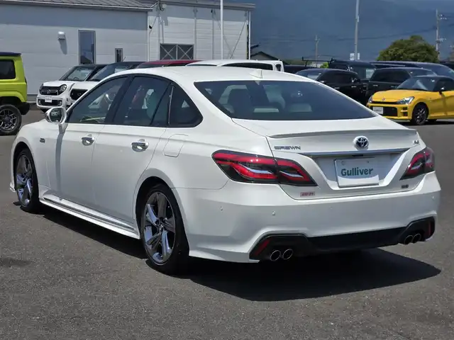 トヨタ クラウン ハイブリッド RS アドバンス 鹿児島県 2018(平30)年 3.7万km ホワイトパールクリスタルシャイン 純正エアロ(リアアンダー)/ツートンレザー　/ビルトインＥＴＣ２．０　/レーダークルーズコントロール　/ムーンルーフ　/パノラミックビューモニター　/ステアリングヒーター　/パーキングアシスト　/ヘッドアップディスプレイ　/シートメモリー/D+N席シートヒーター/エアシート/D+N席パワーシート/肩口パワースイッチ/インテリジェントクリアランスソナー/純正ドライブレコーダー(前方)/ＭＴモード付きＡＴ/パドルシフト/Bluetoothオーディオ/プッシュスタート/スマートキー