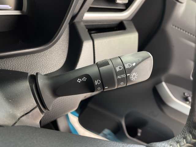 ダイハツ トール カスタムG 鹿児島県 2022(令4)年 4.8万km ブラックマイカメタリック/ターコイズブルーマイカメタリック ワンオーナー/純正OP9インチナビ(NMZL-Y72D)/(フルセグ/BT/DVD/USB）/パノラミックビューカメラ/両側パワースライド/スマートアシスト/ハーフレザーシート/前席左右シートヒーター/D席シートリフター/レーダークルーズコントロール/コーナーセンサー/ETC/シートバックテーブル/プッシュスタート/スマートキー2個あり/取説、ナビ取説、保証書あり/各純正オプション説明書等あり