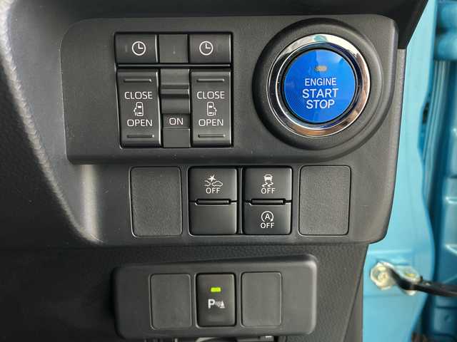 ダイハツ トール カスタムG 鹿児島県 2022(令4)年 4.8万km ブラックマイカメタリック/ターコイズブルーマイカメタリック ワンオーナー/純正OP9インチナビ(NMZL-Y72D)/(フルセグ/BT/DVD/USB）/パノラミックビューカメラ/両側パワースライド/スマートアシスト/ハーフレザーシート/前席左右シートヒーター/D席シートリフター/レーダークルーズコントロール/コーナーセンサー/ETC/シートバックテーブル/プッシュスタート/スマートキー2個あり/取説、ナビ取説、保証書あり/各純正オプション説明書等あり