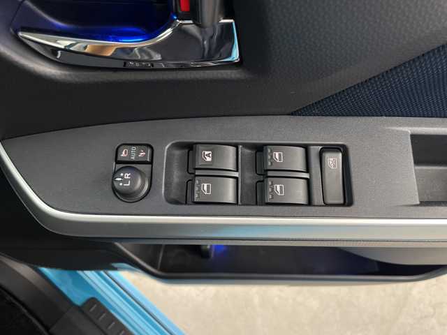 ダイハツ トール カスタムG 鹿児島県 2022(令4)年 4.8万km ブラックマイカメタリック/ターコイズブルーマイカメタリック ワンオーナー/純正OP9インチナビ(NMZL-Y72D)/(フルセグ/BT/DVD/USB）/パノラミックビューカメラ/両側パワースライド/スマートアシスト/ハーフレザーシート/前席左右シートヒーター/D席シートリフター/レーダークルーズコントロール/コーナーセンサー/ETC/シートバックテーブル/プッシュスタート/スマートキー2個あり/取説、ナビ取説、保証書あり/各純正オプション説明書等あり