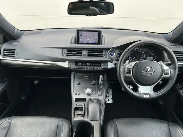 レクサス ＣＴ 200h Fスポーツ 茨城県 2012(平24)年 6.8万km プラチナムシルバーメタリック 純正ナビ/　(FM/AM/BT/TV/HDD)/バックカメラ/サンルーフ/クルーズコントロール/ETC/ハーフレザーシート/シートヒーター(D/N席)/社外AW
