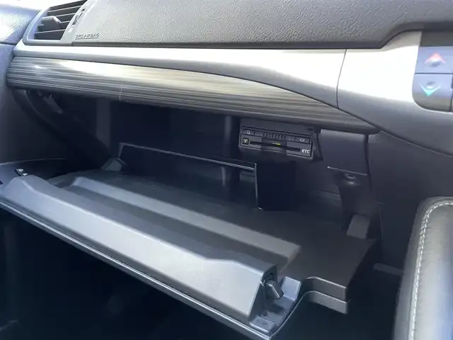 レクサス ＣＴ 200h Fスポーツ 千葉県 2012(平24)年 6.8万km プラチナムシルバーメタリック 純正ナビ/　・フルセグTV/CD/DVD/Blue Tooth/バックカメラ/サンルーフ/クルーズコントロール/ETC/レザーシート/シートヒーター(D/N席)/BBS18AW/TEINローダウンサス/フォグライト/パドルシフト