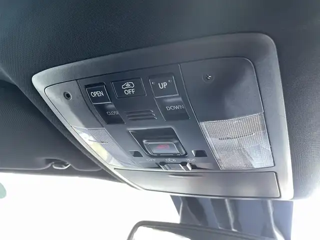 レクサス ＣＴ 200h Fスポーツ 千葉県 2012(平24)年 6.8万km プラチナムシルバーメタリック 純正ナビ/　・フルセグTV/CD/DVD/Blue Tooth/バックカメラ/サンルーフ/クルーズコントロール/ETC/レザーシート/シートヒーター(D/N席)/BBS18AW/TEINローダウンサス/フォグライト/パドルシフト