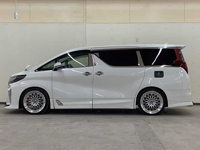 トヨタ アルファードハイブリット SR 道央・札幌 2019(令1)年 3.7万km ホワイトパールクリスタルシャイン /4WD//ALPINE製フルセグナビ/（CD/DVD/FM/AM/BT/SD）//TEIN製EDFG車高調//社外21インチアルミホイール/（WORKS VS）//純正エンジンスターター//スペアキー1本//イグラアラーム//オートライト//オートハイビーム//プリクラッシュセーフティ//クルーズコントロール//シートエアコン//シートメモリ//TRDエアロ//シグネチャーイルミブレード//シーケンシャルウィンカー//リアパワーゲート//フリップダウンモニター//オットマン//カーアロマディフューザー//デジタルインナーミラー//両側スライドドア//ドアバイザー//ABS//横滑り防止装置