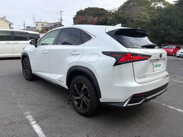 レクサス ＮＸ 300 バージョンL 大阪府 2020(令2)年 2.5万km ソニッククォーツ サンルーフ/純正10型ナビ/全方位カメラ/レクサスセーフティシステム/BSM/電動リアゲート/パワーシート/シートヒーター/シートクーラー/レザーシート/三眼LEDヘッドライト/パドルシフト/スマートキー