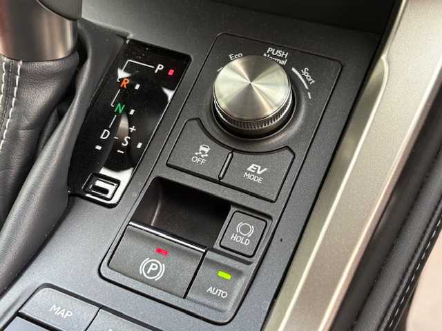 レクサス ＮＸ 300 バージョンL 大阪府 2020(令2)年 2.5万km ソニッククォーツ サンルーフ/純正10型ナビ/全方位カメラ/レクサスセーフティシステム/BSM/電動リアゲート/パワーシート/シートヒーター/シートクーラー/レザーシート/三眼LEDヘッドライト/パドルシフト/スマートキー