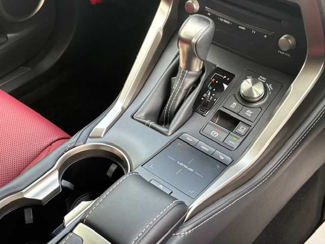 レクサス ＮＸ 300 バージョンL 大阪府 2020(令2)年 2.5万km ソニッククォーツ サンルーフ/純正10型ナビ/全方位カメラ/レクサスセーフティシステム/BSM/電動リアゲート/パワーシート/シートヒーター/シートクーラー/レザーシート/三眼LEDヘッドライト/パドルシフト/スマートキー