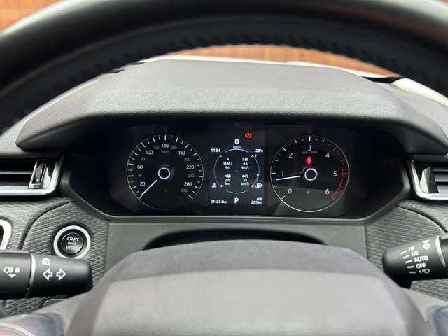 ランドローバー レンジローバーヴェラール S 180PS 千葉県 2018(平30)年 7.5万km ユーロンホワイト クルーズコントロール　/黒革シート　/ＭＥＲＩＤＩＡＮサウンド　/ナビ　/ＴＶ　/Ｂｌｕｅｔｏｏｔｈ接続　/３６０°電動リアゲート　/衝突軽減ブレーキ　/ＢＳＭ　/ＬＫＡ　/ＬＥＤヘッドライト　/オートハイビーム　/ＥＴＣ