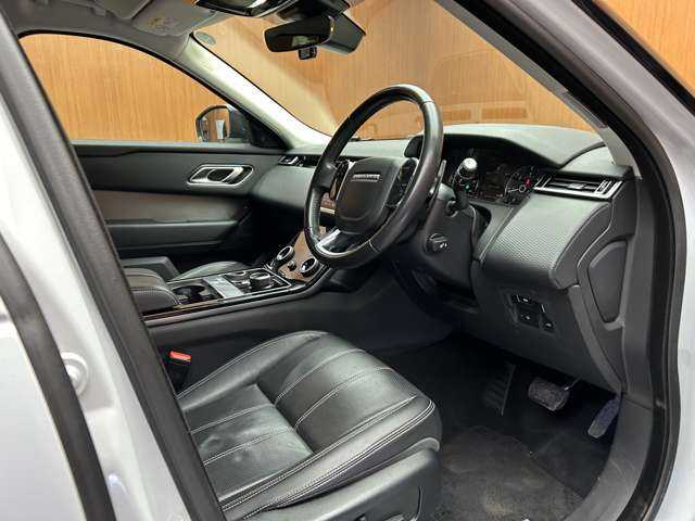 ランドローバー レンジローバーヴェラール S 180PS 千葉県 2018(平30)年 7.5万km ユーロンホワイト クルーズコントロール　/黒革シート　/ＭＥＲＩＤＩＡＮサウンド　/ナビ　/ＴＶ　/Ｂｌｕｅｔｏｏｔｈ接続　/３６０°電動リアゲート　/衝突軽減ブレーキ　/ＢＳＭ　/ＬＫＡ　/ＬＥＤヘッドライト　/オートハイビーム　/ＥＴＣ