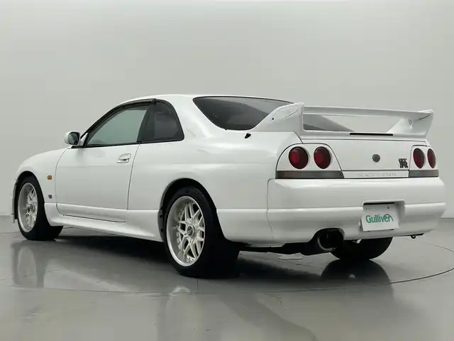 日産 スカイライン GT－R 熊本県 1996(平8)年 5.5万km ホワイト ワンオーナー　/記録簿（Ｈ９・Ｈ１０・Ｈ１１・Ｈ１２・Ｈ１３・Ｈ１４・Ｈ１７・Ｈ１８・H19・H20・H22・H24・H31・R2・R3・R4・R5・R6）/社外オーディオ　/ターボタイマー　/社外マフラー（柿本改）ＡＰＥＸｉ　/社外１７インチＡＷ（柿本改）/ブーストメーター　/タイヤPOTENZA　22年製/純正フロアマット/パワーステアリング/パワーウインドウ/保証書/取扱説明書