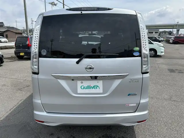 日産 セレナ ハイウェイスター Sハイブリッド 愛知県 2013(平25)年 5.7万km ブリリアントシルバー 純正ナビ/（CD/DVD/フルセグ/Bluetooth/FM/AM）/クルーズコントロール/バックカメラ/片側パワースライドドア/ビルトインETC/スペアキー1本/保証書/取扱説明書