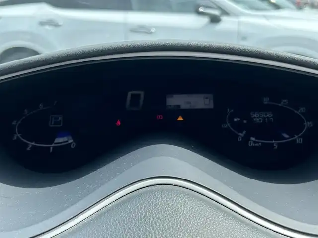 日産 セレナ ハイウェイスター Sハイブリッド 愛知県 2013(平25)年 5.7万km ブリリアントシルバー 純正ナビ/（CD/DVD/フルセグ/Bluetooth/FM/AM）/クルーズコントロール/バックカメラ/片側パワースライドドア/ビルトインETC/スペアキー1本/保証書/取扱説明書