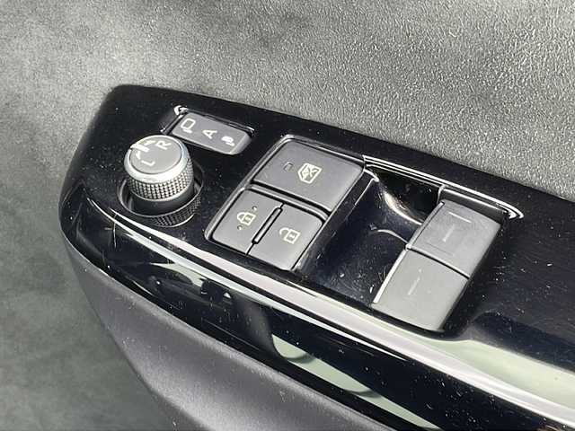 トヨタ ＧＲヤリス RZ 岐阜県 2021(令3)年 1万km プラチナホワイトパールマイカ 登録時走行距離10064km/純正８型SDナビ　/ターボ　/4WD/ドライブレコーダー前後　/スマートキー　/ＬＥＤヘッドライト　/ハーフレザーシート　/純正１８アルミホイール　/アイドリングストップ　/ビルトインＥＴＣ　/プッシュスタート/Ｂｌｕｅｔｏｏｔｈ接続/パワーステアリング/パワーウィンドウ/エアコンAAC/USB入力端子/純正フロアマット/ABS/横滑り防止装置/オートライト/エアバッグW＋サイド