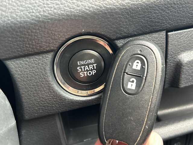 スズキ ハスラー X 沖縄県 2018(平30)年 6.5万km ムーンライトバイオレットパールメタリック/ホワイト2トーンルーフ 社外ナビ・TV・Bluetooth・CD・DVD/シートヒーター/オートライト/衝突軽減システム/レーンキープアシスト/ステアリングスイッチ/アイドリングストップ/スマートキー