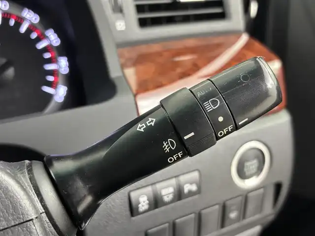 トヨタ ヴェルファイア 2．4Z プラチナセレクションⅡ 埼玉県 2011(平23)年 6.4万km グレーメタリック 純正ナビ/(Bluetooth/CD/DVD/AM/FM)/地デジフルセグ/後席フリップダウンモニター/全方位カメラ/前後ドライブレコーダー　/ビルトインＥＴＣ　/クルーズコントロール/オットマン/パワーバックドア/プッシュスタート/両側電動スライドドア/純正フロアマット　/ドアバイザー/純正18インチアルミホイール