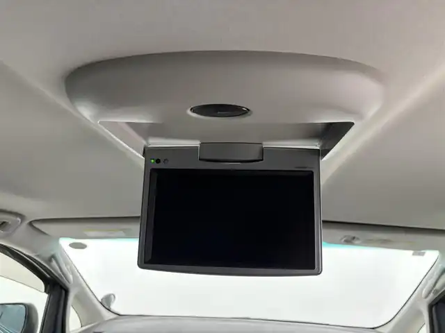 トヨタ ヴェルファイア 2．4Z プラチナセレクションⅡ 埼玉県 2011(平23)年 6.4万km グレーメタリック 純正ナビ/(Bluetooth/CD/DVD/AM/FM)/地デジフルセグ/後席フリップダウンモニター/全方位カメラ/前後ドライブレコーダー　/ビルトインＥＴＣ　/クルーズコントロール/オットマン/パワーバックドア/プッシュスタート/両側電動スライドドア/純正フロアマット　/ドアバイザー/純正18インチアルミホイール