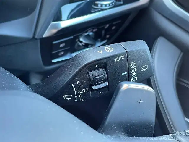 ＢＭＷ Ｘ３ xDrive20d Mスポーツ 青森県 2020(令2)年 3.4万km アルピンホワイトⅢ 4WD/サンルーフ/ハーマンカードンサウンド/純正ナビ/（TV・Bluetooth・AppleCarPlay）/全方位カメラ/パーキングアシスト/アダプティブクルーズコントロール/レーンキープアシスト/衝突警告/車線変更警告/側面衝突警告/黒革シート/シートヒーター/メモリー付パワーシート（D席）/ヘッドアップディスプレイ/バーチャルコックピット/WAC/LEDライト/オートライト/ドライブレコーダー/ウインカーミラー/ETC一体型ミラー/ブラックルーフレール/ワイヤレス充電/エアバック　W/サイド/カーテン/電動パーキングブレーキ/オートホールド/ダウンヒルアシスト/ABS/横滑り防止機能/盗難防止/プッシュスタート/スマートキーX2/保証書/取扱説明書