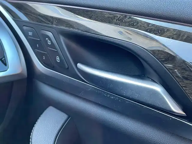 ＢＭＷ Ｘ３ xDrive20d Mスポーツ 青森県 2020(令2)年 3.4万km アルピンホワイトⅢ 4WD/サンルーフ/ハーマンカードンサウンド/純正ナビ/（TV・Bluetooth・AppleCarPlay）/全方位カメラ/パーキングアシスト/アダプティブクルーズコントロール/レーンキープアシスト/衝突警告/車線変更警告/側面衝突警告/黒革シート/シートヒーター/メモリー付パワーシート（D席）/ヘッドアップディスプレイ/バーチャルコックピット/WAC/LEDライト/オートライト/ドライブレコーダー/ウインカーミラー/ETC一体型ミラー/ブラックルーフレール/ワイヤレス充電/エアバック　W/サイド/カーテン/電動パーキングブレーキ/オートホールド/ダウンヒルアシスト/ABS/横滑り防止機能/盗難防止/プッシュスタート/スマートキーX2/保証書/取扱説明書