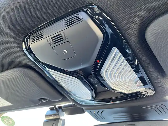 ＢＭＷ Ｘ３ xDrive20d Mスポーツ 青森県 2020(令2)年 3.4万km アルピンホワイトⅢ 4WD/サンルーフ/ハーマンカードンサウンド/純正ナビ/（TV・Bluetooth・AppleCarPlay）/全方位カメラ/パーキングアシスト/アダプティブクルーズコントロール/レーンキープアシスト/衝突警告/車線変更警告/側面衝突警告/黒革シート/シートヒーター/メモリー付パワーシート（D席）/ヘッドアップディスプレイ/バーチャルコックピット/WAC/LEDライト/オートライト/ドライブレコーダー/ウインカーミラー/ETC一体型ミラー/ブラックルーフレール/ワイヤレス充電/エアバック　W/サイド/カーテン/電動パーキングブレーキ/オートホールド/ダウンヒルアシスト/ABS/横滑り防止機能/盗難防止/プッシュスタート/スマートキーX2/保証書/取扱説明書