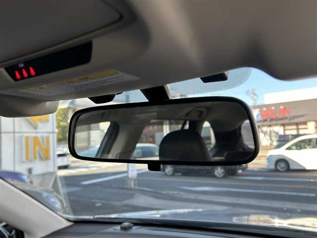 スバル アウトバック リミテッド 道央・札幌 2015(平27)年 11.8万km アイスシルバーメタリック (株)IDOMが運営する【じしゃロン札幌豊平店】の自社ローン対象車両になります。こちらは現金ご利用時の価格です。/自社ローンご希望の方は別途その旨お申付け下さい。/ワンオーナー/4WD/レザーシート/純正ナビ・TV/（BT/DVD/CD）/バックカメラ/パドルシフト/ルーフレール/シートヒータ/パワーシート/メモリーシート/純正アルミ/電動リアゲート/純正フロアマット/追従式クルコン/保証書/取扱説明書