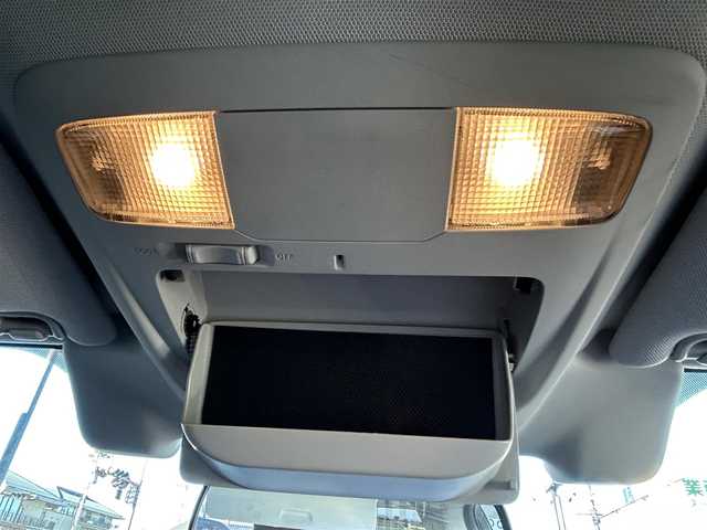 スバル アウトバック リミテッド 道央・札幌 2015(平27)年 11.8万km アイスシルバーメタリック (株)IDOMが運営する【じしゃロン札幌豊平店】の自社ローン対象車両になります。こちらは現金ご利用時の価格です。/自社ローンご希望の方は別途その旨お申付け下さい。/ワンオーナー/4WD/レザーシート/純正ナビ・TV/（BT/DVD/CD）/バックカメラ/パドルシフト/ルーフレール/シートヒータ/パワーシート/メモリーシート/純正アルミ/電動リアゲート/純正フロアマット/追従式クルコン/保証書/取扱説明書