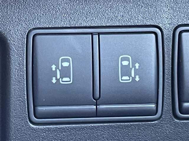 日産 セレナ HWS S HV Vセレ +Sefty 東京都 2015(平27)年 7.8万km ダイヤモンドブラック 純正ナビ　/ＣＤ　/ＤＶＤ　/Ｂｌｕｅｔｏｏｔｈ　/フルセグＴＶ　/バックカメラ　/両側電動スライドドア　/ドライブレコーダー　/後席モニター　/ビルトインＥＴＣ　/ドアバイザー　/フォグランプ　/衝突被害軽減システム