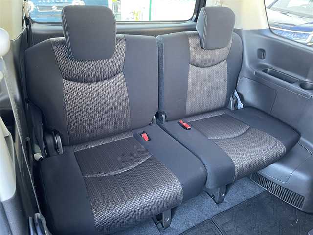 日産 セレナ HWS S HV Vセレ +Sefty 東京都 2015(平27)年 7.8万km ダイヤモンドブラック 純正ナビ　/ＣＤ　/ＤＶＤ　/Ｂｌｕｅｔｏｏｔｈ　/フルセグＴＶ　/バックカメラ　/両側電動スライドドア　/ドライブレコーダー　/後席モニター　/ビルトインＥＴＣ　/ドアバイザー　/フォグランプ　/衝突被害軽減システム