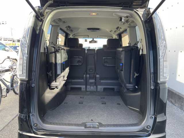 日産 セレナ HWS S HV Vセレ +Sefty 東京都 2015(平27)年 7.8万km ダイヤモンドブラック 純正ナビ　/ＣＤ　/ＤＶＤ　/Ｂｌｕｅｔｏｏｔｈ　/フルセグＴＶ　/バックカメラ　/両側電動スライドドア　/ドライブレコーダー　/後席モニター　/ビルトインＥＴＣ　/ドアバイザー　/フォグランプ　/衝突被害軽減システム