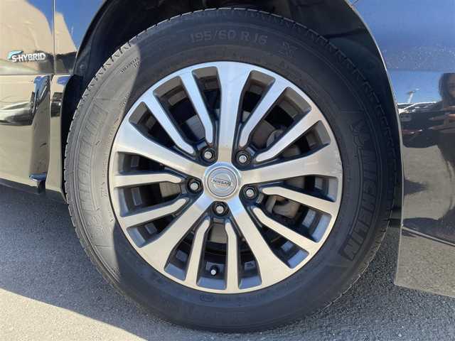 日産 セレナ HWS S HV Vセレ +Sefty 東京都 2015(平27)年 7.8万km ダイヤモンドブラック 純正ナビ　/ＣＤ　/ＤＶＤ　/Ｂｌｕｅｔｏｏｔｈ　/フルセグＴＶ　/バックカメラ　/両側電動スライドドア　/ドライブレコーダー　/後席モニター　/ビルトインＥＴＣ　/ドアバイザー　/フォグランプ　/衝突被害軽減システム