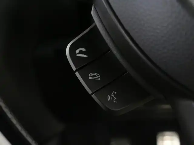 スズキ スイフト スポーツ 三重県 2023(令5)年 1.7万km ピュアホワイトP セーフティサポート /アイドリングストップ/純正8インチSDナビ・地デジTV/・DVD/CD/・Bluetooth/全方位ミニター用カメラパッケージ/バックソナー/アダプティブクルーズコントロール/ブラインドスポットモニター/シートヒーター/セルスターGPSレーダー探知機/ビルトインETC/純正17インチアルミホイール/純正エアロ/LEDヘッドランプ/・オートライト/ハイビームアシスト/フロントフォグランプ/プッシュエンジンスタート/スマートキー×2/新車時保証書/取扱説明書