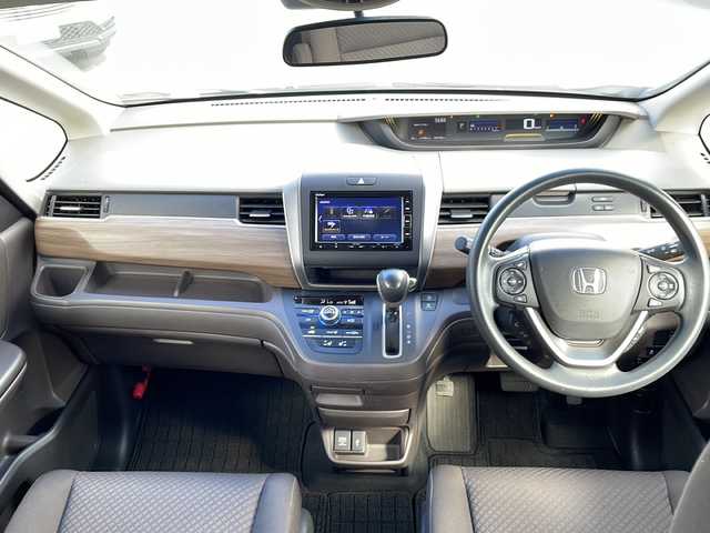 ホンダ フリード G ホンダセンシング 沖縄県 2020(令2)年 4.5万km プラチナホワイトパール 純正７インチナビ/ (AM/FM/CD/DVD/BT)/フルセグＴＶ　/バックモニター/両側パワースライドドア　/ホンダセンシング/クルーズコントロール　/衝突軽減システム/アイドリングストップ　/オートライト/プッシュスタート/純正フロアマット/スマートキー/スペアキー/ＥＴＣ