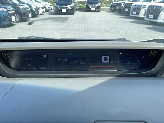 ホンダ フリード G ホンダセンシング 沖縄県 2020(令2)年 4.5万km プラチナホワイトパール 純正７インチナビ/ (AM/FM/CD/DVD/BT)/フルセグＴＶ　/バックモニター/両側パワースライドドア　/ホンダセンシング/クルーズコントロール　/衝突軽減システム/アイドリングストップ　/オートライト/プッシュスタート/純正フロアマット/スマートキー/スペアキー/ＥＴＣ