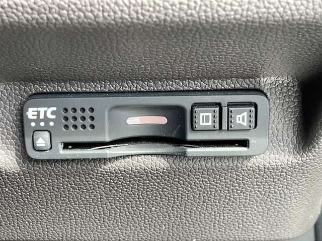 ホンダ フリード G ホンダセンシング 沖縄県 2020(令2)年 4.5万km プラチナホワイトパール 純正７インチナビ/ (AM/FM/CD/DVD/BT)/フルセグＴＶ　/バックモニター/両側パワースライドドア　/ホンダセンシング/クルーズコントロール　/衝突軽減システム/アイドリングストップ　/オートライト/プッシュスタート/純正フロアマット/スマートキー/スペアキー/ＥＴＣ