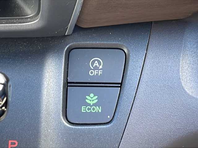 ホンダ フリード G ホンダセンシング 沖縄県 2020(令2)年 4.5万km プラチナホワイトパール 純正７インチナビ/ (AM/FM/CD/DVD/BT)/フルセグＴＶ　/バックモニター/両側パワースライドドア　/ホンダセンシング/クルーズコントロール　/衝突軽減システム/アイドリングストップ　/オートライト/プッシュスタート/純正フロアマット/スマートキー/スペアキー/ＥＴＣ