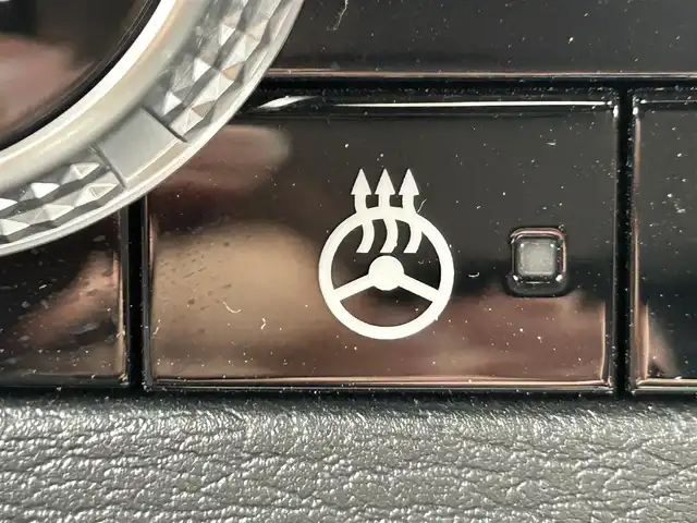 三菱 アウトランダー ＰＨＥＶ P 岡山県 2022(令4)年 2.3万km ブラックダイヤモンド サンルーフ/純正ナビ/（AM.FM.BT.CarPlay.）/全方位カメラ/バックカメラ/パワーバックドア/テレビキャンセラー/マイパイロット/BOSEプレミアムサウンド/AC1500w/ETC2.0/純正20インチアルミホイール/ステアリングヒーター/前席パワーシート/前席シートヒーター