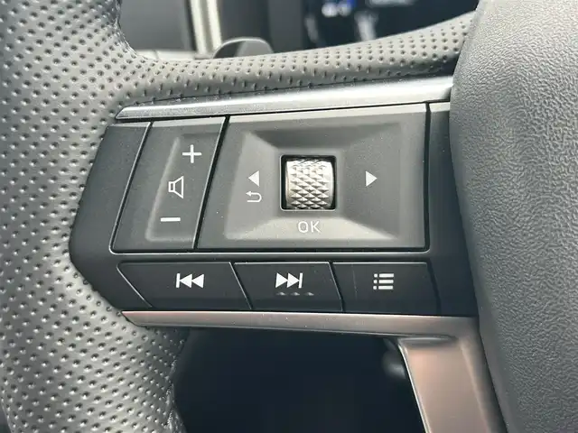 三菱 アウトランダー ＰＨＥＶ P 岡山県 2022(令4)年 2.3万km ブラックダイヤモンド サンルーフ/純正ナビ/（AM.FM.BT.CarPlay.）/全方位カメラ/バックカメラ/パワーバックドア/テレビキャンセラー/マイパイロット/BOSEプレミアムサウンド/AC1500w/ETC2.0/純正20インチアルミホイール/ステアリングヒーター/前席パワーシート/前席シートヒーター