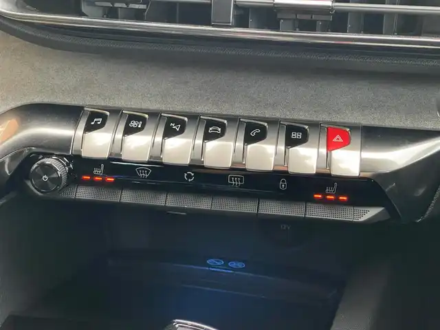 プジョー ５００８ GT ブルーHDi 山梨県 2022(令4)年 4.1万km パール アクティブセーフティブレーキ/ACC/BSM/パノラマサンルーフ/前後コーナーセンサー/ハンズフリー電動テールゲート/純正ディスプレイオーディオ/バックカメラ/AppleCarPlay/AndroidAuto/Bluetooth/半革/運転席パワーシート/ランバーサポート/シートヒーター/LEDヘッドライト/純正18インチAW/ETC