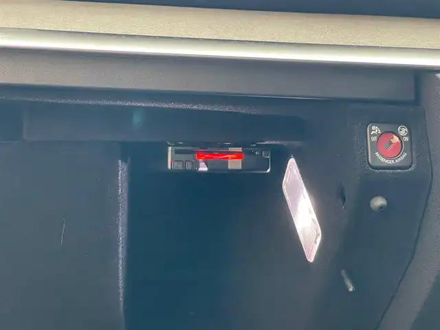 プジョー ５００８ GT ブルーHDi 山梨県 2022(令4)年 4.1万km パール アクティブセーフティブレーキ/ACC/BSM/パノラマサンルーフ/前後コーナーセンサー/ハンズフリー電動テールゲート/純正ディスプレイオーディオ/バックカメラ/AppleCarPlay/AndroidAuto/Bluetooth/半革/運転席パワーシート/ランバーサポート/シートヒーター/LEDヘッドライト/純正18インチAW/ETC