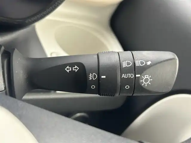 ダイハツ ムーヴ キャンバス ストライプス G 愛知県 2023(令5)年 1.9万km シャイニングホワイトパール/レイクブルーメタリック ワンオーナー/純正ディスプレイオーディオ/パノラマモニター/両側パワースライドドア/スマートアシスト/・衝突被害軽減ブレーキ/・誤発進抑制/・オートハイビーム/・車線逸脱警報/・ふらつき警報/・先行車発進お知らせ/・標識認識機能/LEDヘッドライト/電動パーキングブレーキ/ブレーキホールド/保証書/取扱説明書/スペアキー