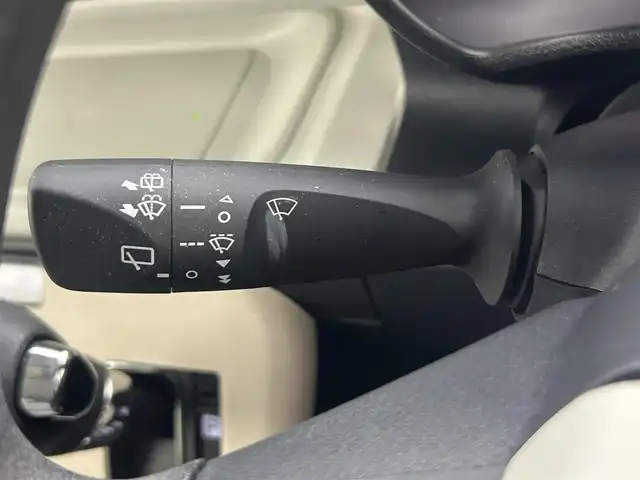 ダイハツ ムーヴ キャンバス ストライプス G 愛知県 2023(令5)年 1.9万km シャイニングホワイトパール/レイクブルーメタリック ワンオーナー/純正ディスプレイオーディオ/パノラマモニター/両側パワースライドドア/スマートアシスト/・衝突被害軽減ブレーキ/・誤発進抑制/・オートハイビーム/・車線逸脱警報/・ふらつき警報/・先行車発進お知らせ/・標識認識機能/LEDヘッドライト/電動パーキングブレーキ/ブレーキホールド/保証書/取扱説明書/スペアキー