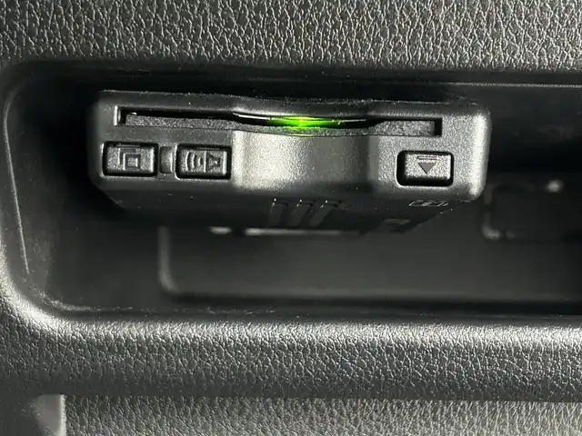 ダイハツ ムーヴ キャンバス ストライプス G 愛知県 2023(令5)年 1.9万km シャイニングホワイトパール/レイクブルーメタリック ワンオーナー/純正ディスプレイオーディオ/パノラマモニター/両側パワースライドドア/スマートアシスト/・衝突被害軽減ブレーキ/・誤発進抑制/・オートハイビーム/・車線逸脱警報/・ふらつき警報/・先行車発進お知らせ/・標識認識機能/LEDヘッドライト/電動パーキングブレーキ/ブレーキホールド/保証書/取扱説明書/スペアキー