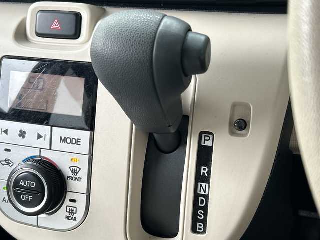 ダイハツ ムーヴ キャンバス X LTD SA Ⅱ 広島県 2017(平29)年 5万km スムースグレーマイカメタリック/ファイアークォーツレッドメタリック 2トーン 禁煙/スマートアシストII/・衝突軽減/・車線逸脱警報/・誤発進抑制制御/・先行車発進お知らせ/純正ナビ/・フルセグTV/CD/DVD/Bluetooth/パノラマモニター/両側パワースライドドア/ステアリングスイッチ/オートライト/スマートキー/プッシュスタート/純正ドアバイザー/純正フロアマット/アイドリングストップ