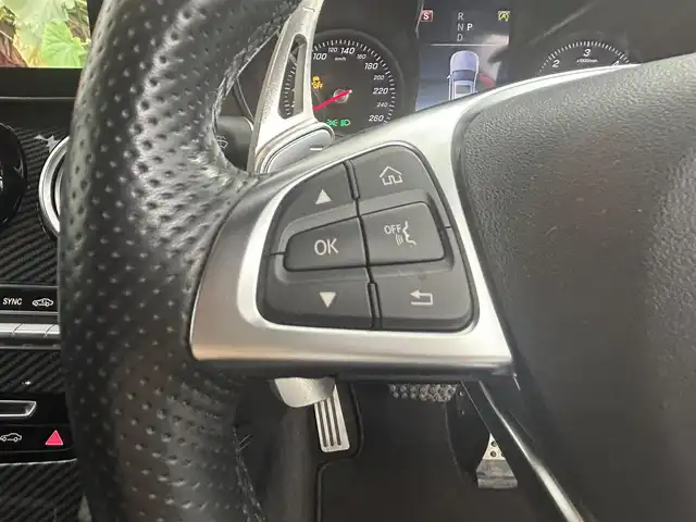 メルセデス・ベンツ ＧＬＣ２２０ d 4マチック クーペ スポーツ 本革 道央・札幌 2018(平30)年 4.2万km 黒 ・4WD/・サンルーフ/・Burmesterオーディオ/・純正メモリナビ/・アラウンドビューモニター/・CD/DVD/BT/USB/SD/フルセグ/・前後ドライブレコーダー/・ビルトインETC/・レーダークルーズコントロール/・ステアリングパイロット/・ダイナミックセレクト/・純正ランニングボード/・パドルシフト/・社外レーダー探知機（ユピテルZ270Csd）/・LEDヘッドライト/・社外19インチアルミホイール（BBS　CI-R）/・レザーシート/・D＋N席シートメモリー/・全席シートヒーター