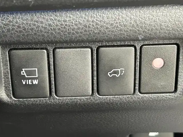 トヨタ ハリアー ハイブリッド プレミアム アドバンスドP 道央・札幌 2016(平28)年 7.7万km ブラッキッシュアゲハガラスフレーク ・４WD/・モデリスタエアロ/・MOP８インチSDナビ/　CD/DVD/USB/SD/BT/フルセグTV/・TV-Kit/・ステアリングスイッチ/・パノラミックビューモニター/・ビルトインETC/・アダプティブクルーズコントロール/・衝突軽減被害ブレーキ/・レーンキープアシスト/・クリアランスソナー/・アイドリングストップ/・横滑り防止装置/・ABS/・オートマチックハイビーム/・オートライト/・LEDヘッドライト/・フォグランプ/・パワーバックドア/・ハーフレザーシート/・D席パワーシート/・純正フロアマット/・プッシュスタート/・スマートキー/・取/保/記