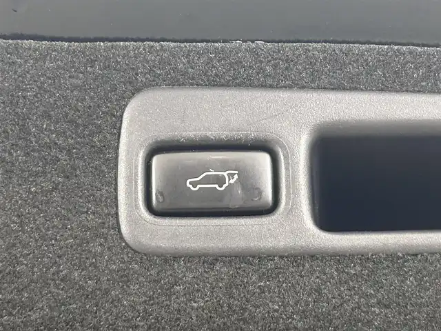 トヨタ ハリアー ハイブリッド プレミアム アドバンスドP 道央・札幌 2016(平28)年 7.7万km ブラッキッシュアゲハガラスフレーク ・４WD/・モデリスタエアロ/・MOP８インチSDナビ/　CD/DVD/USB/SD/BT/フルセグTV/・TV-Kit/・ステアリングスイッチ/・パノラミックビューモニター/・ビルトインETC/・アダプティブクルーズコントロール/・衝突軽減被害ブレーキ/・レーンキープアシスト/・クリアランスソナー/・アイドリングストップ/・横滑り防止装置/・ABS/・オートマチックハイビーム/・オートライト/・LEDヘッドライト/・フォグランプ/・パワーバックドア/・ハーフレザーシート/・D席パワーシート/・純正フロアマット/・プッシュスタート/・スマートキー/・取/保/記