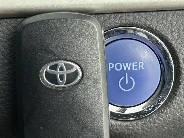 トヨタ ハリアー ハイブリッド プレミアム アドバンスドP 道央・札幌 2016(平28)年 7.7万km ブラッキッシュアゲハガラスフレーク ・４WD/・モデリスタエアロ/・MOP８インチSDナビ/　CD/DVD/USB/SD/BT/フルセグTV/・TV-Kit/・ステアリングスイッチ/・パノラミックビューモニター/・ビルトインETC/・アダプティブクルーズコントロール/・衝突軽減被害ブレーキ/・レーンキープアシスト/・クリアランスソナー/・アイドリングストップ/・横滑り防止装置/・ABS/・オートマチックハイビーム/・オートライト/・LEDヘッドライト/・フォグランプ/・パワーバックドア/・ハーフレザーシート/・D席パワーシート/・純正フロアマット/・プッシュスタート/・スマートキー/・取/保/記
