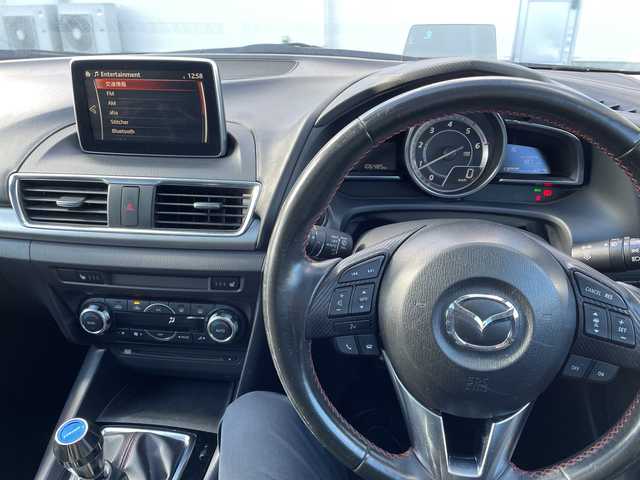 マツダ アクセラ スポーツ XD 岩手県 2014(平26)年 10.7万km ディープクリスタルブルーマイカ 登録時106485km/BOSEスピーカー/SR/ハーフレザーシート/6速MT/純正ナビ/（AM/FM/CD/DVD/Bluetooth/TV）/ワンセグTV/バックカメラ/ステアリングスイッチ/クルーズコントロール/オートライト/HUD/レーンキープアシスト/シートヒーター/RVM/プッシュスタート/純正フロアマット